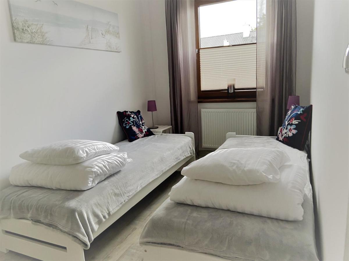 Apartament Pod Czerwona Jarzebina Apartment Kolobrzeg Luaran gambar